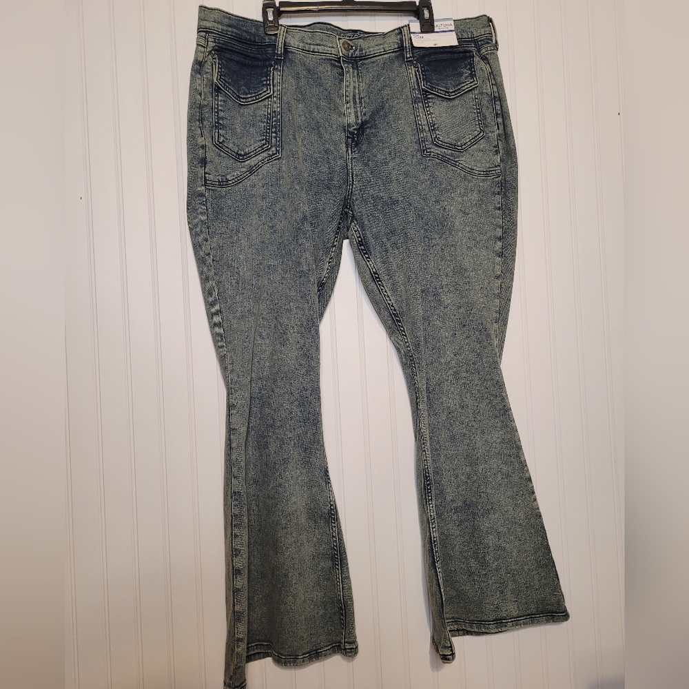Arizona Women's Y2K Flare Blue Jeans - NWT Size 21 Juniors Plus